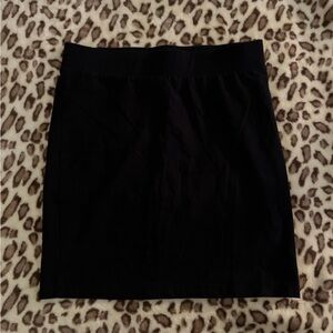 Chic Black Mini Skirt
